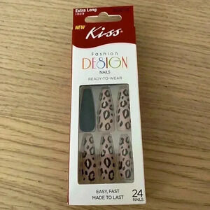 🆕 Kiss Fashion Design Black & Leopard Print Nails🆕